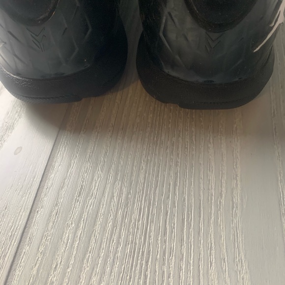 BLACK JORDAN’S - Picture 5 of 8